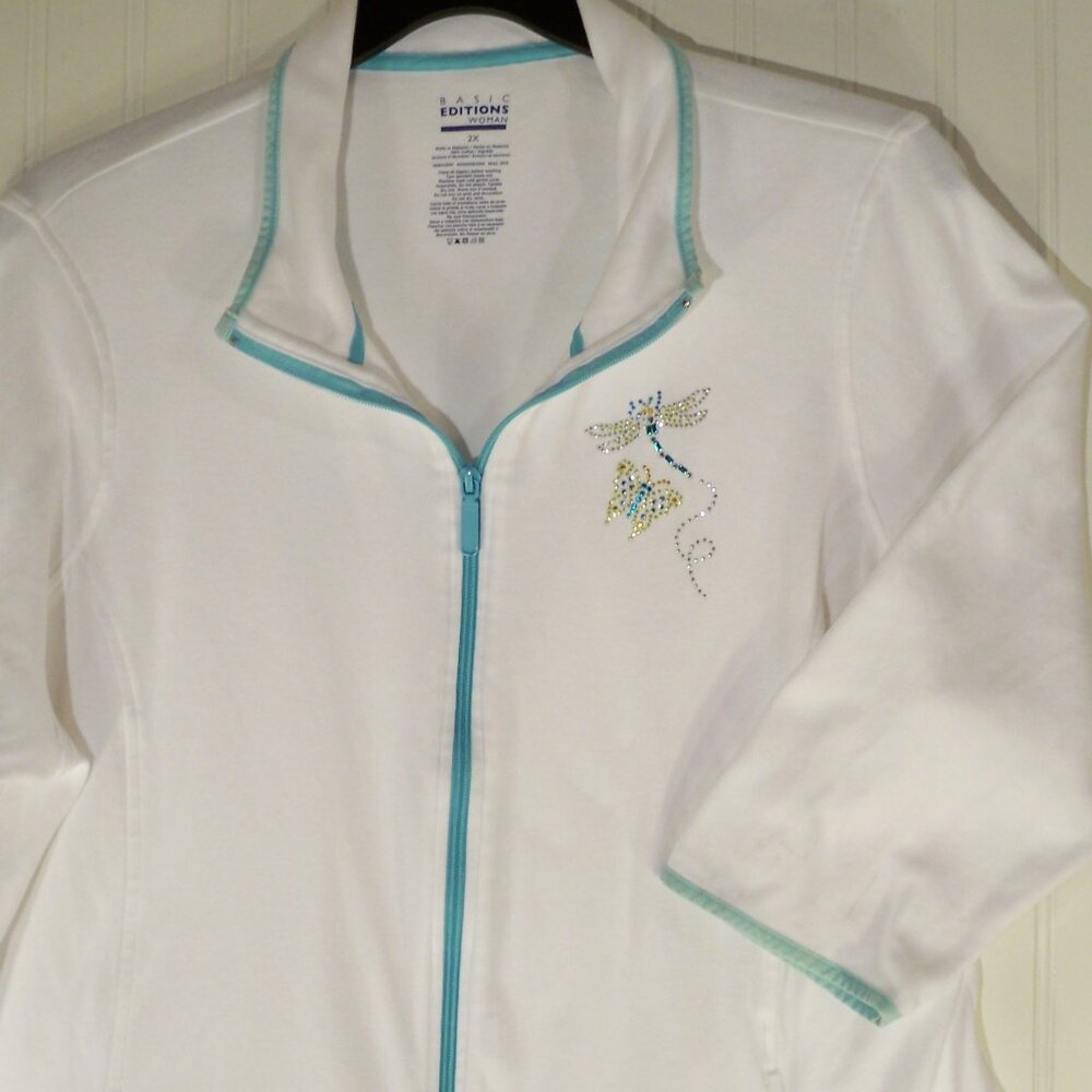 Basic Editions Woman, *White Zip Up Top, 2X
